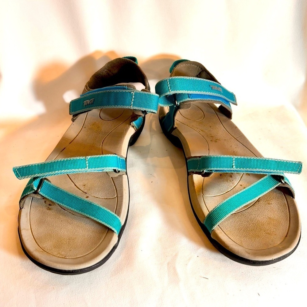 TEVA Sz 8 Teal Comfort Hiking Sandals Velcro Closure For Adjustability and Fit